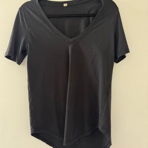 lululemon athletica black / Charcoal Short Sleeve Tee - women’s size 6